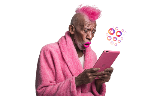 What is the average coaching signup rate from TikTok?